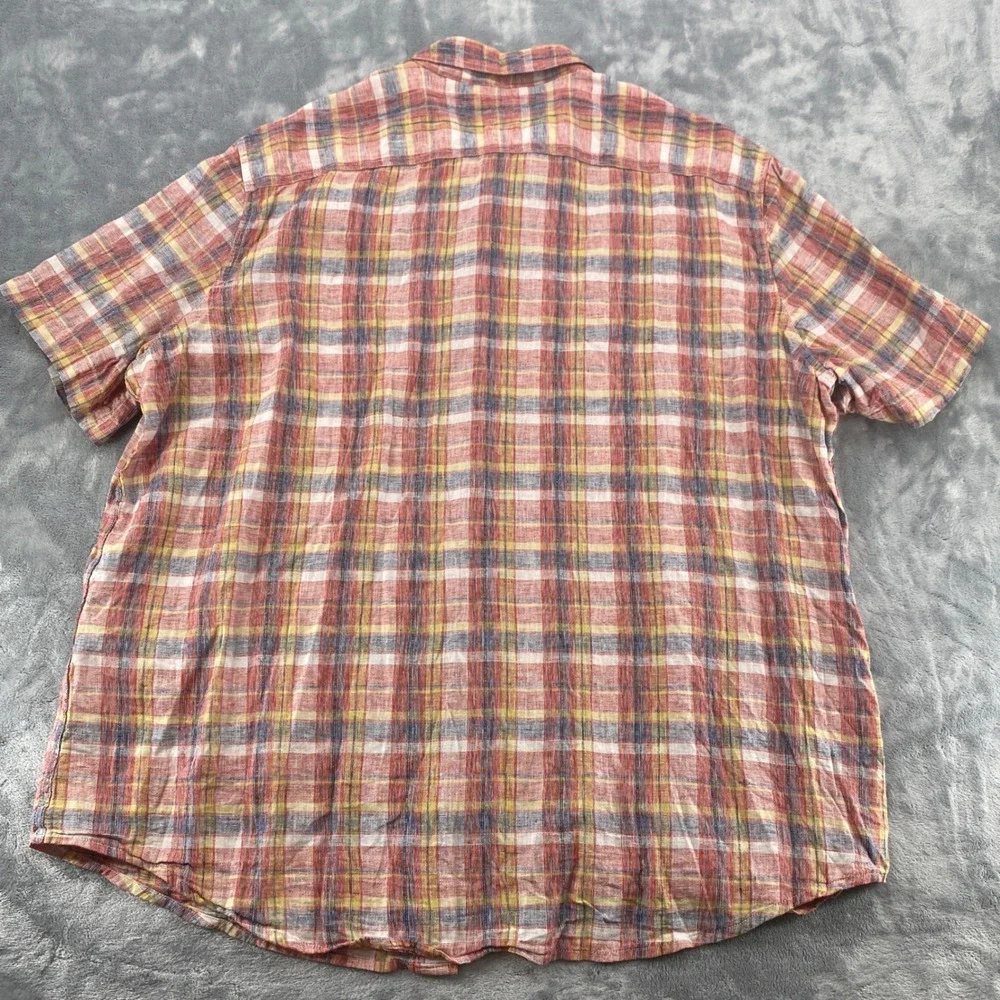 Levis tab white